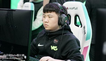 Rookie迎来十五赛季高光表现，日本队球迷沸腾！